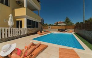 Bazén v ubytovaní Apartment Biograd 2 Floor alebo v jeho blízkosti