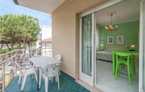 A balcony or terrace at Gorgeous Apartment In Cattolica Még 12 kép
