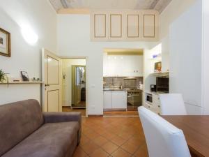 Virtuvė arba virtuvėlė apgyvendinimo įstaigoje Apartments Florence - Alfani Michelangelo