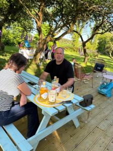 Nápoje v ubytování Lemonade Cottages + 25 fotografií