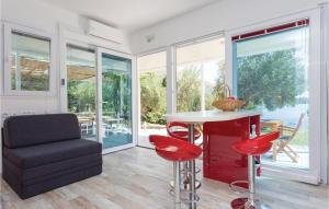 Posezení v ubytování Holiday Home Dubrovnik With Sea View 11