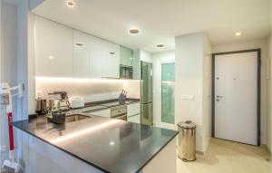 Η κουζίνα ή μικρή κουζίνα στο Gorgeous Apartment In Orihuela