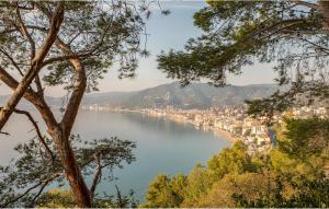a view of a city and a body of water at 1 Bedroom Amazing Home In Onzo in Onzo