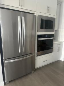 Kuchyň nebo kuchyňský kout v ubytování Private room Minutes to Calgary airport YYC, Downtown, Banff