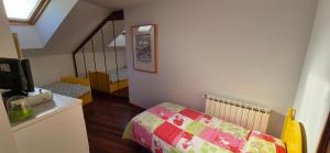 Łóżko lub łóżka w pokoju w obiekcie A Bruxo Fonte 8 pzs 2 baños Full Reg VUT38509
