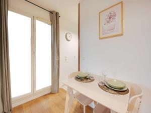Gambar di galeri bagi Modern studio 2P - Courbevoie La Défense di Paris