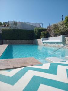 Bazén v ubytování Hermoso y cómodo departamento nebo v jeho okolí