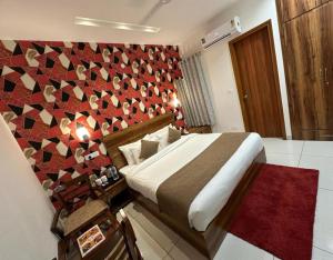 Postel nebo postele na pokoji v ubytování Victoria Regency Hotel + 11 fotografií