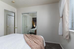 Fotografie z fotogalerie ubytování Cozy Three Bedroom Home v destinaci Pocatello