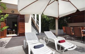 Balkón alebo terasa v ubytovaní Nice Apartment In Rabac With Kitchen + 12 fotografií