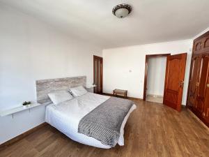 Łóżko lub łóżka w pokoju w obiekcie Villa Casa Vega Fuengirola
