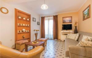 TV a/nebo společenská místnost v ubytování Holiday Home Trgovacka Iii