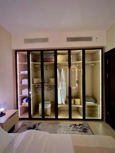 Postel nebo postele na pokoji v ubytování Hurghada Stylish Heaven Luxury Apartment