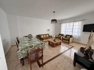 Telewizja i/lub zestaw kina domowego w obiekcie Villa Casa Vega Fuengirola