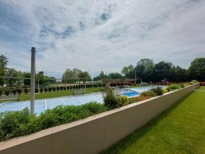 Bazén v ubytovaní Beach&Pool alebo v jeho blízkosti
