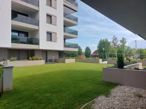 Vonkajšia záhrada v ubytovaní Beach&Pool