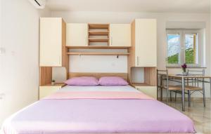 Posteľ alebo postele v izbe v ubytovaní Studio Apartment In Krvavica