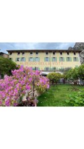 Aed väljaspool majutusasutust Albergo Bellavista