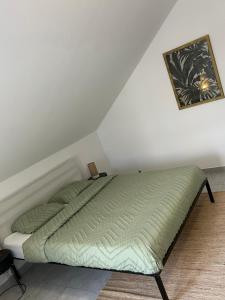 Postel nebo postele na pokoji v ubytování SXMGaliotte300
