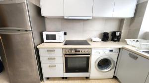 Kuchyň nebo kuchyňský kout v ubytování Grec Maison Piraeus by GrecCollection