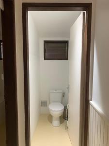 Ένα μπάνιο στο La Case Creole relookée, 2 chambres, plein centre-ville