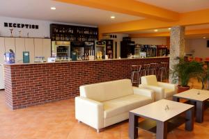 Lounge nebo bar v ubytování Hotel Romantik