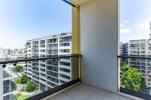 Gallery image of L9 Modern High Level 2B with 2 Balconies in Mascot in Sydney