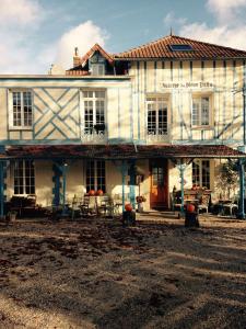Afbeelding uit fotogalerij van Auberge du Vieux Puits in Dieppe