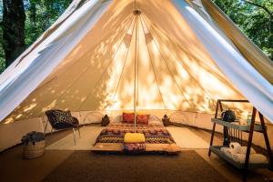 Foto sihtkohas Pucón asuva majutusasutuse Glamping Dos Rios galeriist