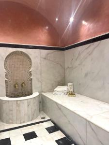 Koupelna v ubytování Riad Ksar Al Amal & Spa