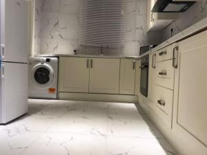 Fotografie z fotogalerie ubytování Grandwest Apartment Ajah v destinaci Sangotedo