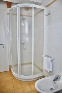 Un baño de Windshouse Apartments 21 fotos más