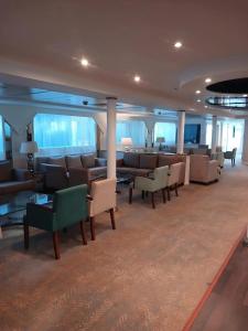 Posezení v ubytování NILE CRUISE ROYAL QUEEN I every Wednesday from ASWAN 3 nights & every Saturday from LUXOR 4 nights