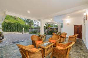 Area soggiorno di Hotel Travellers Nest Kandy