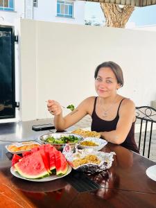 Makanan di atau berdekatan asrama