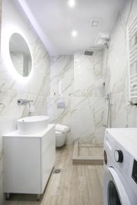 Bilik mandi di #1 Ioanna Apartments