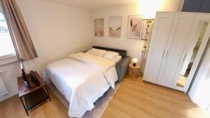 Postel nebo postele na pokoji v ubytování Magnifique studio dans une villa