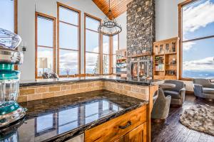 Příroda nedaleko chaty + 160 fotografií