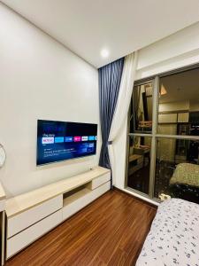 Μια τηλεόραση ή/και κέντρο ψυχαγωγίας στο M1T24 Studio toà Masterise +6 φωτογραφίες