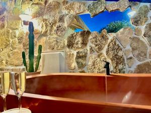 Billede fra billedgalleriet på Superbe Maison - Bain Chaud ou Froid & Cinema - Cap d'Agde i Cap d'Agde