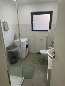 Et badeværelse på Ferienwohnung in der schönen Eifel!