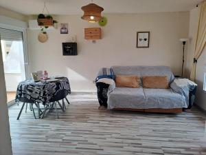 Część wypoczynkowa w obiekcie Apartamento CANELA