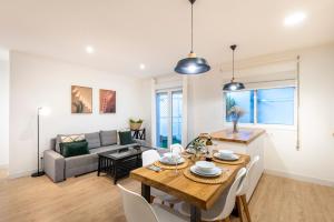 Χώρος καθιστικού στο APARTAMENTO TURISTICO A 140 M PLAYA CANELIÑAS- Portonovo- 2 HABIT 4-6 pax 102