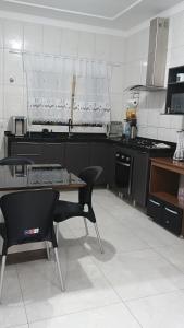 Galeriebild der Unterkunft Casa grande em arapongas in Arapongas + 28 Fotos