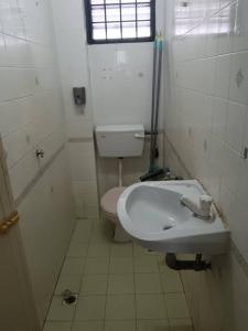 Ένα μπάνιο στο Homestay Ku IM