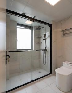 上海Eastern Hub - Bund Branch 3-Bedroom Near Yuyuan Garden, Nanjing Road with Shanghai Tower Views, Near Subway的相册照片