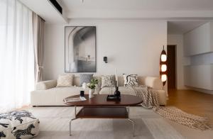 Coin salon dans l'établissement Eastern Hub - Bund Branch 3-Bedroom Near Yuyuan Garden, Nanjing Road with Shanghai Tower Views, Near Subway