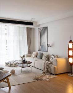 Coin salon dans l'établissement Eastern Hub - Bund Branch 3-Bedroom Near Yuyuan Garden, Nanjing Road with Shanghai Tower Views, Near Subway