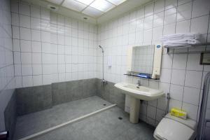 Koupelna v ubytování 豐原廟東自助民宿