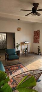 Ruang duduk di Casa Praia Paredon